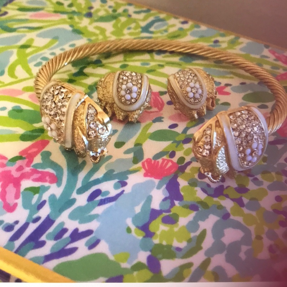 ISO this set!  Please help me find!